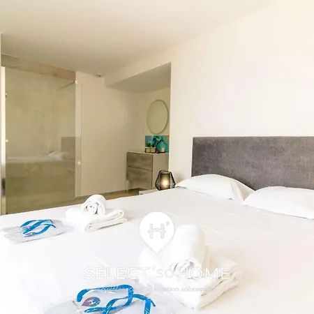Select'sohome - Pour 6 Personnes Sur La De Cavaliere - Vue - 4 Etoiles - Bluemoon アパート